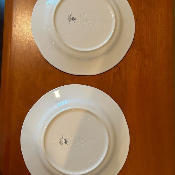 Pfaltgraff Winterberry dinner plates (2) - Picture 6 of 10